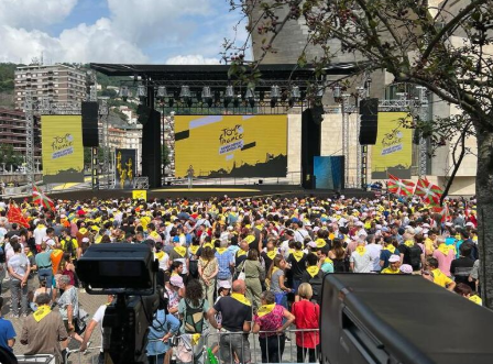 salida del tour de francia en bilbao con público